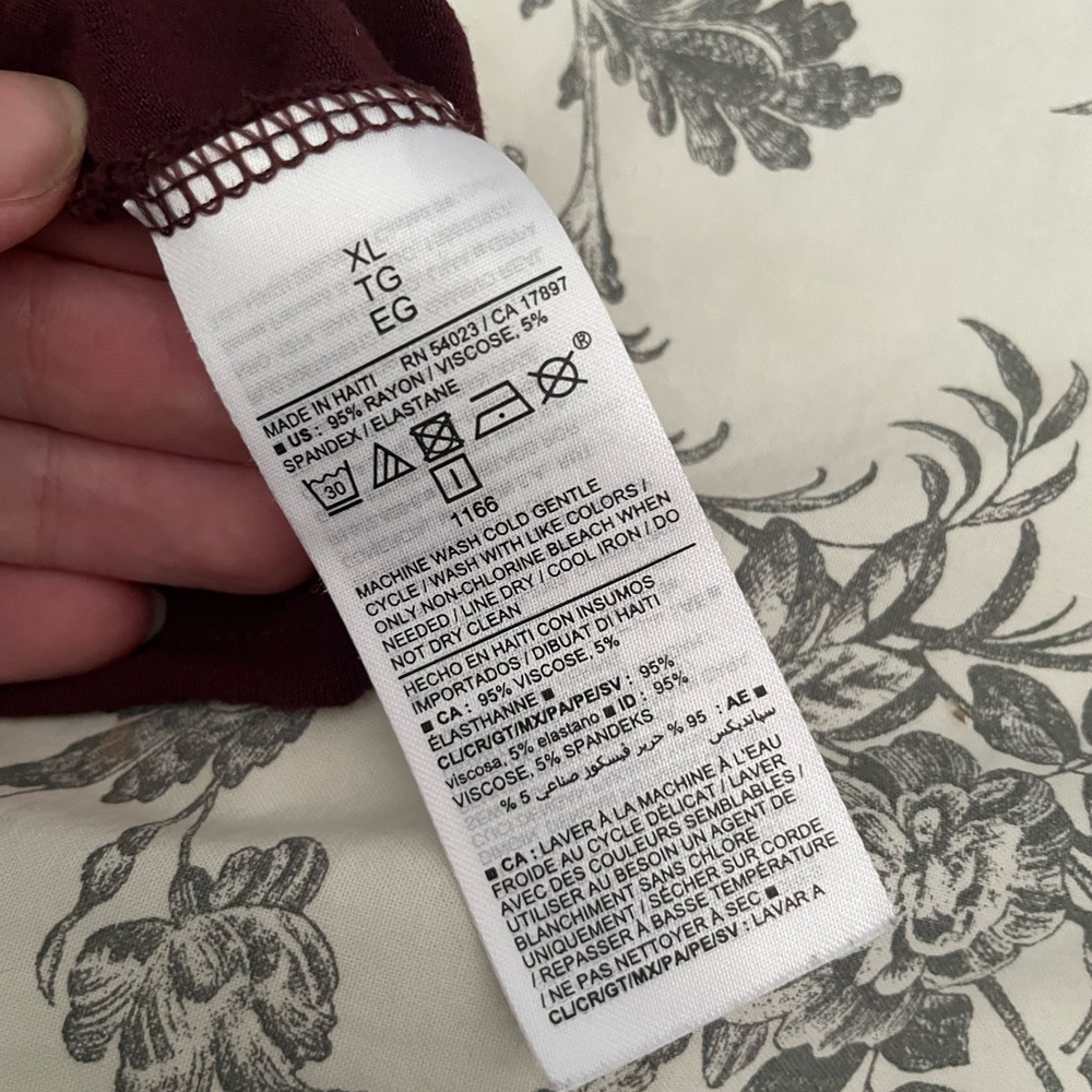 Old Navy Luxe High Neck Tank Top - Picture 6 of 8